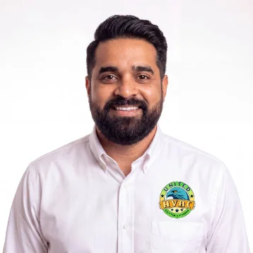 Photo of Luis W.